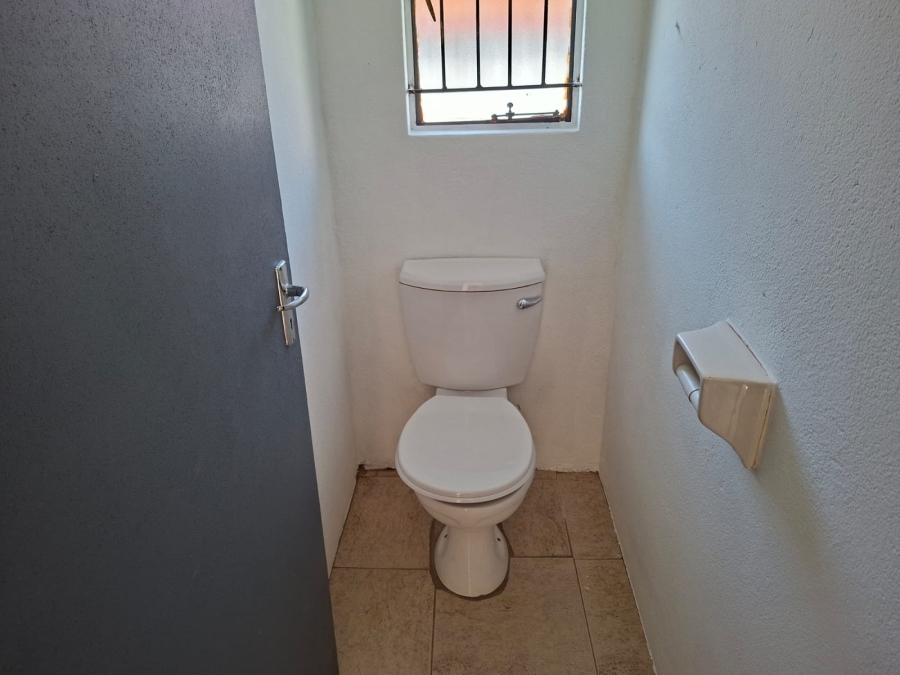 3 Bedroom Property for Sale in Geelhoutpark North West